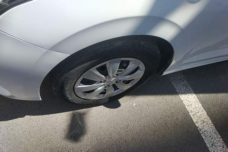 Used Hyundai Verna (older generation) 2020 1.4L Manual GL Refreshed Edition Left Front Wheel Hub