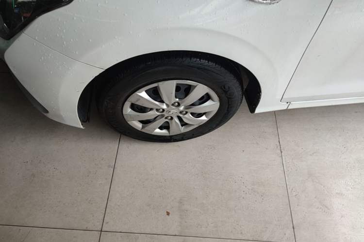 Used Hyundai Verna (older generation) 2020 1.4L Manual GL Refreshed Edition Left Front Wheel Hub