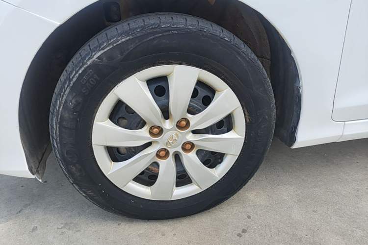 Used Hyundai Verna (older generation) 2020 1.4L Manual GL Refreshed Edition Left Front Wheel Hub