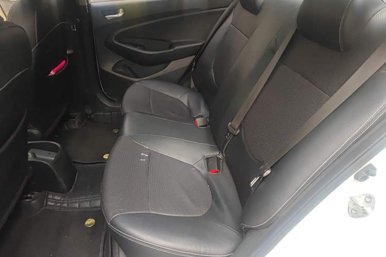 Used Hyundai Verna (older generation) 2020 1.4L Manual GL Refreshed Edition Left Rear Seat