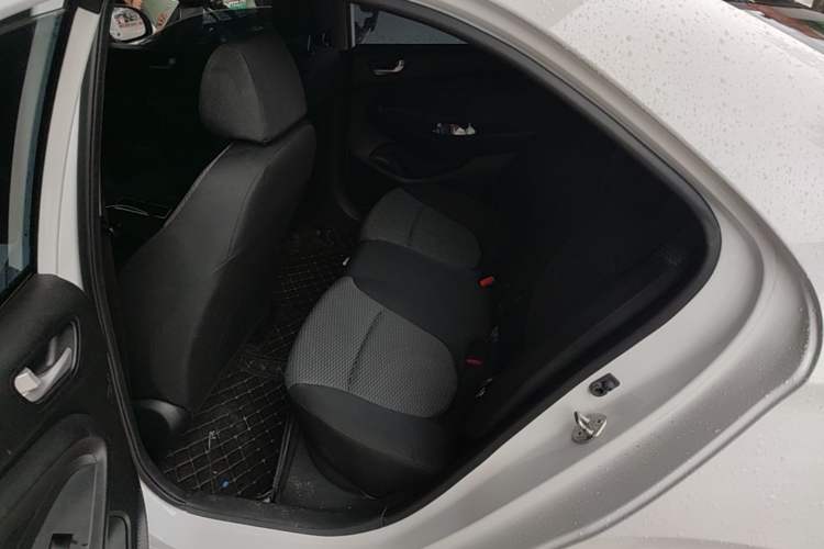 Used Hyundai Verna (older generation) 2020 1.4L Manual GL Refreshed Edition Left Rear Seat