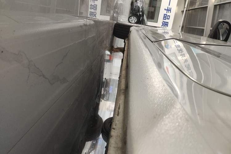 Used Hyundai Verna (older generation) 2020 1.4L Manual GL Refreshed Edition Left Side Sill