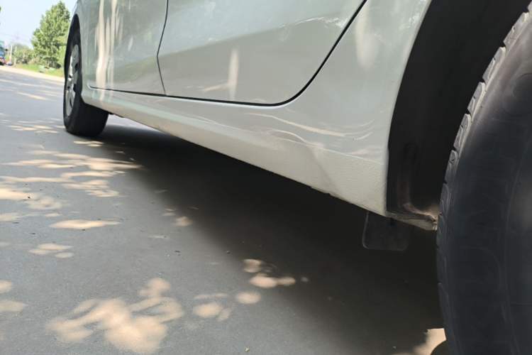Used Hyundai Verna (older generation) 2020 1.4L Manual GL Refreshed Edition Left Side Sill