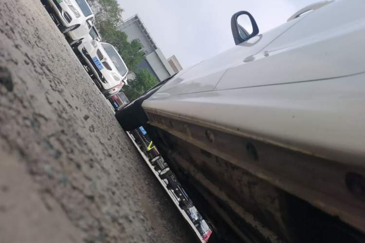 Used Hyundai Verna (older generation) 2020 1.4L Manual GL Refreshed Edition Left Side Sill