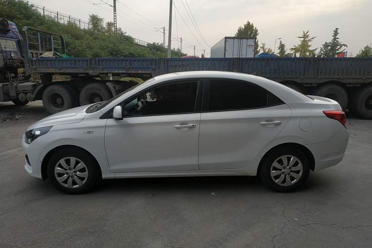 Used Hyundai Verna (older generation) 2020 1.4L Manual GL Refreshed Edition Left Side