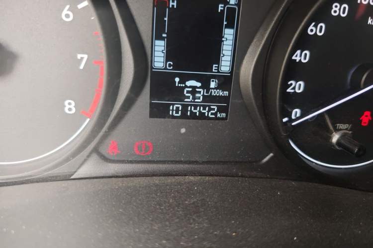 Used Hyundai Verna (older generation) 2020 1.4L Manual GL Refreshed Edition Odometer Close Up