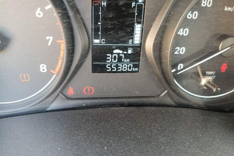 Used Hyundai Verna (older generation) 2020 1.4L Manual GL Refreshed Edition Odometer Close Up