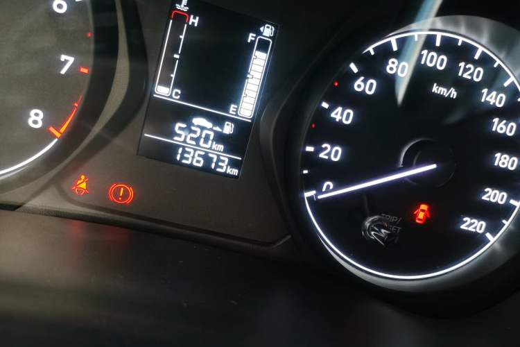 Used Hyundai Verna (older generation) 2020 1.4L Manual GL Refreshed Edition Odometer Close Up