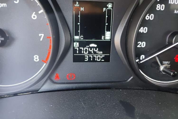 Used Hyundai Verna (older generation) 2020 1.4L Manual GL Refreshed Edition Odometer Close Up