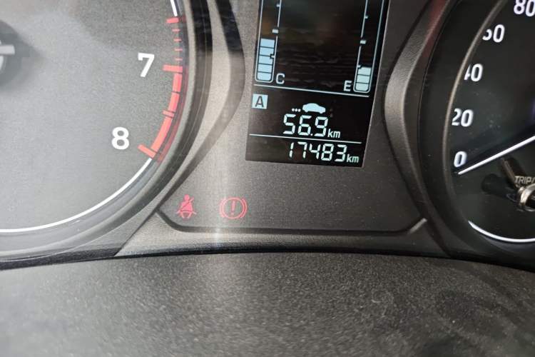 Used Hyundai Verna (older generation) 2020 1.4L Manual GL Refreshed Edition Odometer Close Up