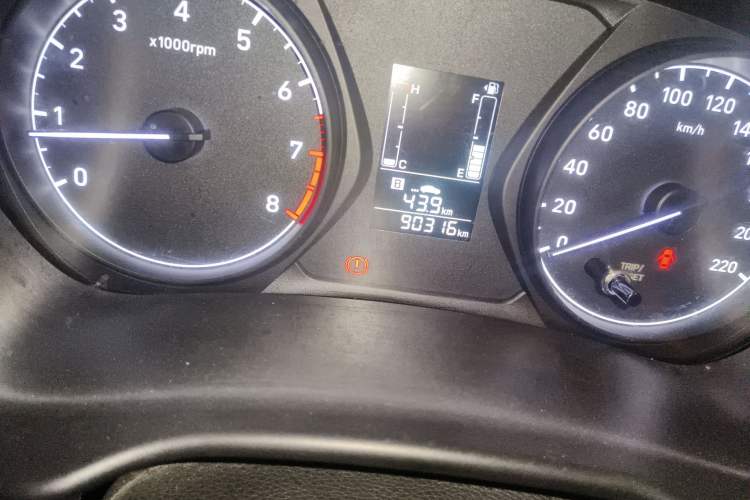 Used Hyundai Verna (older generation) 2020 1.4L Manual GL Refreshed Edition Odometer Close Up