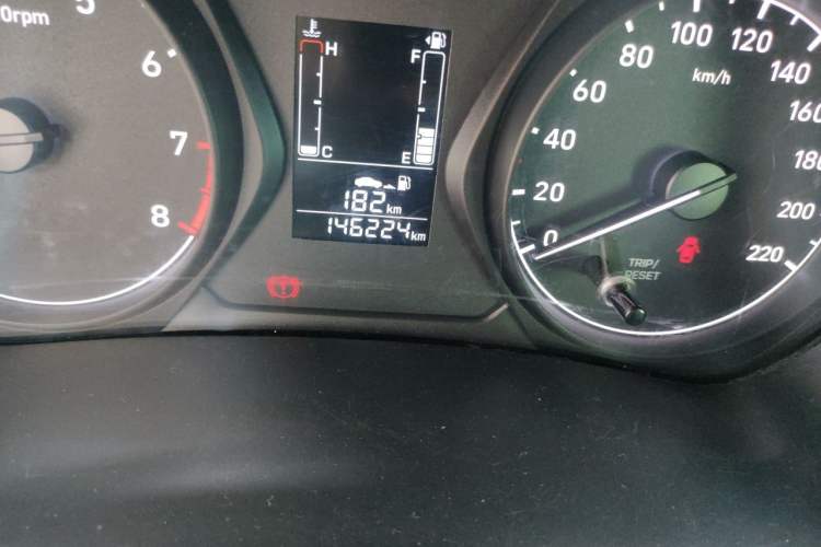 Used Hyundai Verna (older generation) 2020 1.4L Manual GL Refreshed Edition Odometer Close Up