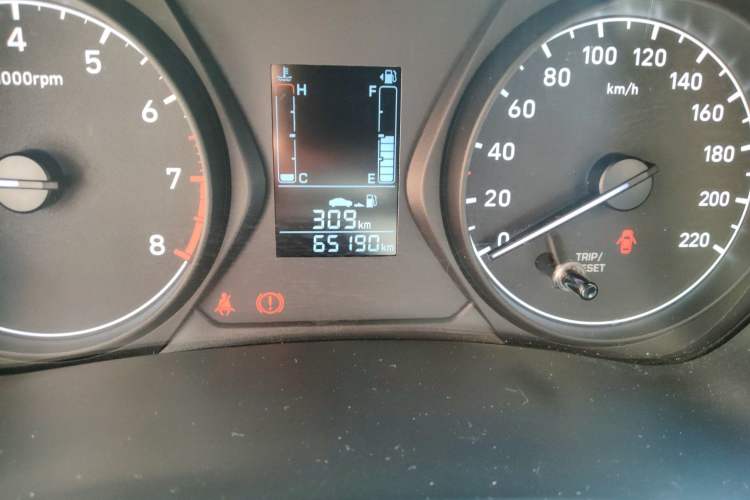 Used Hyundai Verna (older generation) 2020 1.4L Manual GL Refreshed Edition Odometer Close Up