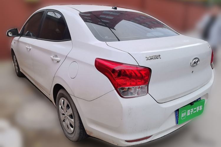 Used Hyundai Verna (older generation) 2020 1.4L Manual GL Refreshed Edition Rear Left 45 Deg
