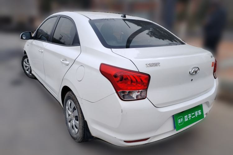 Used Hyundai Verna (older generation) 2020 1.4L Manual GL Refreshed Edition Rear Left 45 Deg