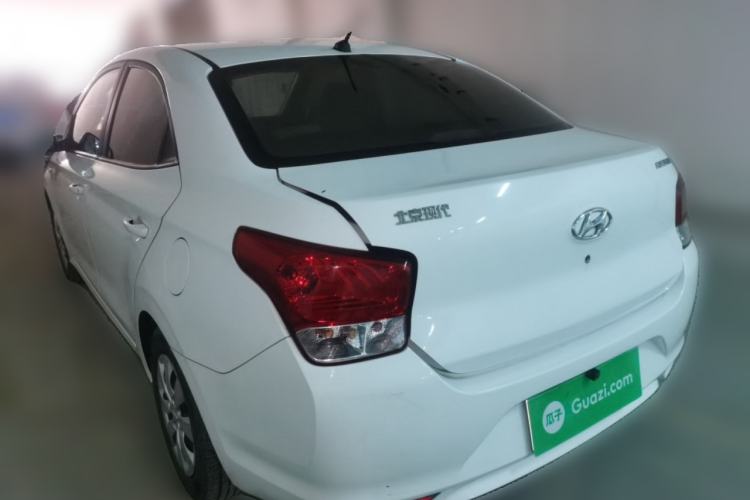 Used Hyundai Verna (older generation) 2020 1.4L Manual GL Refreshed Edition Rear Left 45 Deg