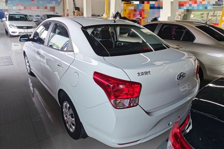 Used Hyundai Verna (older generation) 2020 1.4L Manual GL Refreshed Edition Rear Left 45 Deg