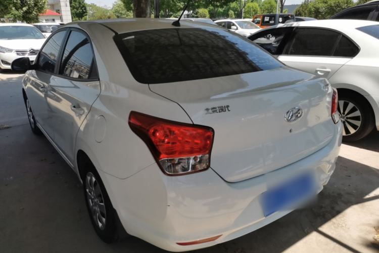 Used Hyundai Verna (older generation) 2020 1.4L Manual GL Refreshed Edition Rear Left 45 Deg