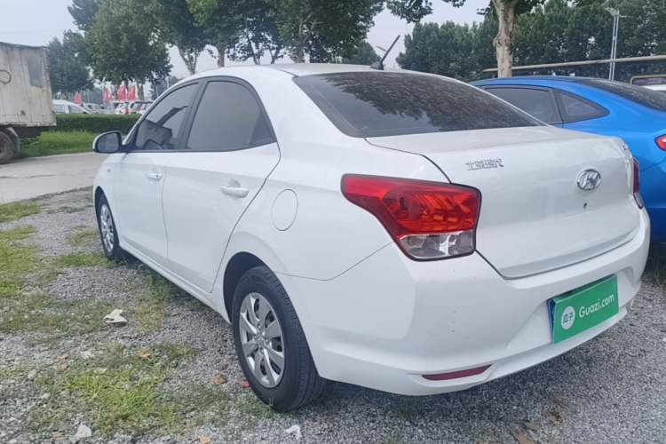 Used Hyundai Verna (older generation) 2020 1.4L Manual GL Refreshed Edition Rear Left 45 Deg