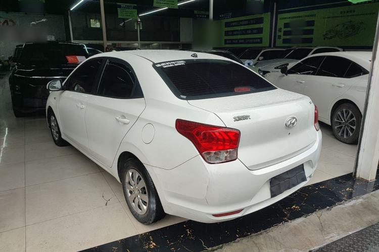 Used Hyundai Verna (older generation) 2020 1.4L Manual GL Refreshed Edition Rear Left 45 Deg