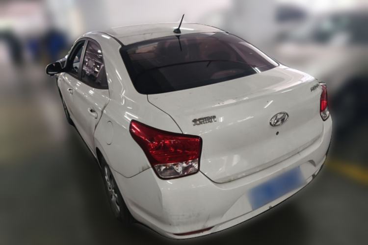 Used Hyundai Verna (older generation) 2020 1.4L Manual GL Refreshed Edition Rear Left 45 Deg