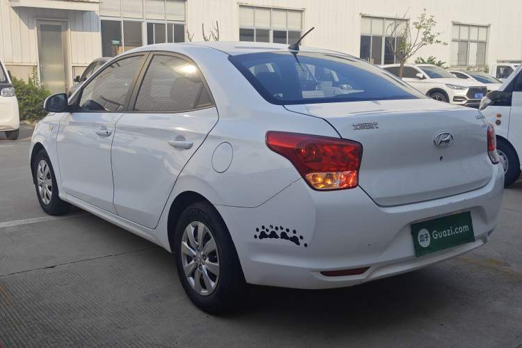 Used Hyundai Verna (older generation) 2020 1.4L Manual GL Refreshed Edition Rear Left 45 Deg