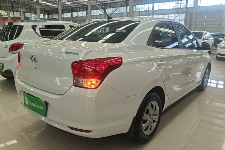 Used Hyundai Verna (older generation) 2020 1.4L Manual GL Refreshed Edition Rear Right 45 Deg