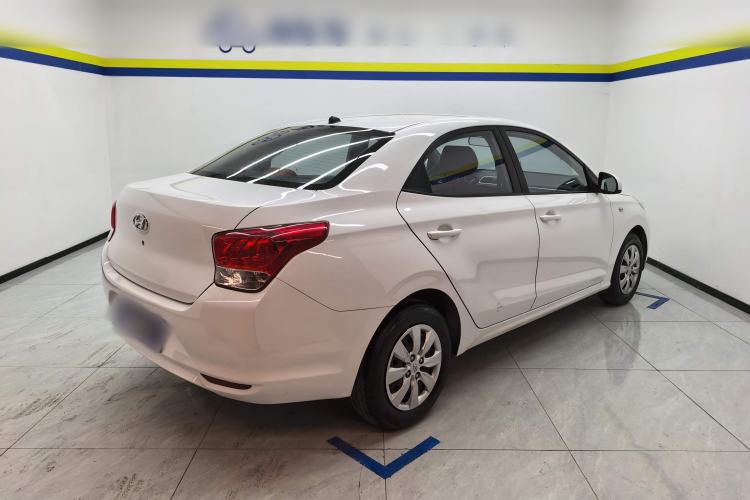 Used Hyundai Verna (older generation) 2020 1.4L Manual GL Refreshed Edition Rear Right 45 Deg