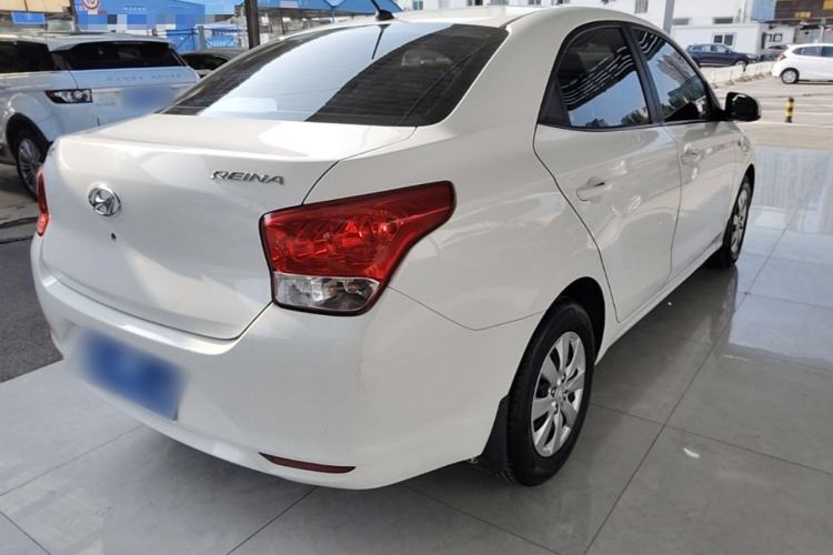 Used Hyundai Verna (older generation) 2020 1.4L Manual GL Refreshed Edition Rear Right 45 Deg
