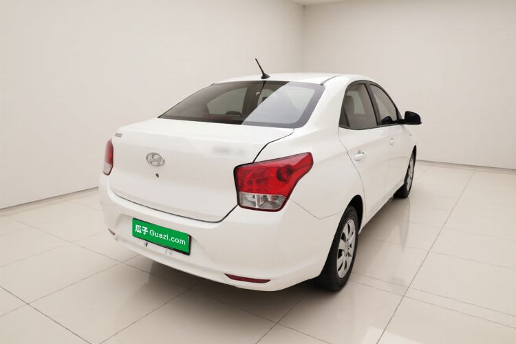 Used Hyundai Verna (older generation) 2020 1.4L Manual GL Refreshed Edition Rear Right 45 Deg