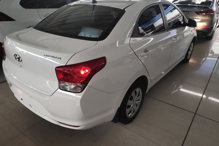 Used Hyundai Verna (older generation) 2020 1.4L Manual GL Refreshed Edition Rear Right 45 Deg