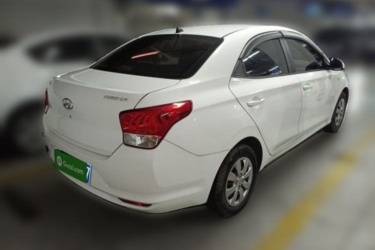 Used Hyundai Verna (older generation) 2020 1.4L Manual GL Refreshed Edition Rear Right 45 Deg