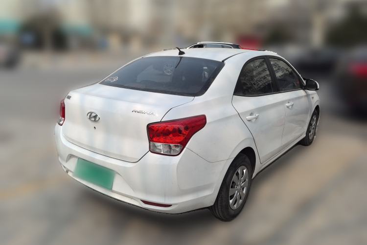 Used Hyundai Verna (older generation) 2020 1.4L Manual GL Refreshed Edition Rear Right 45 Deg