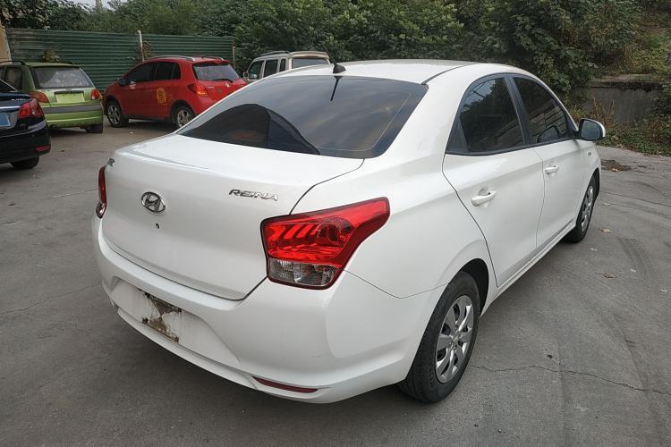Used Hyundai Verna (older generation) 2020 1.4L Manual GL Refreshed Edition Rear Right 45 Deg