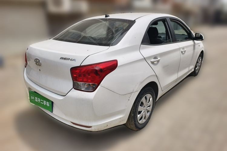 Used Hyundai Verna (older generation) 2020 1.4L Manual GL Refreshed Edition Rear Right 45 Deg