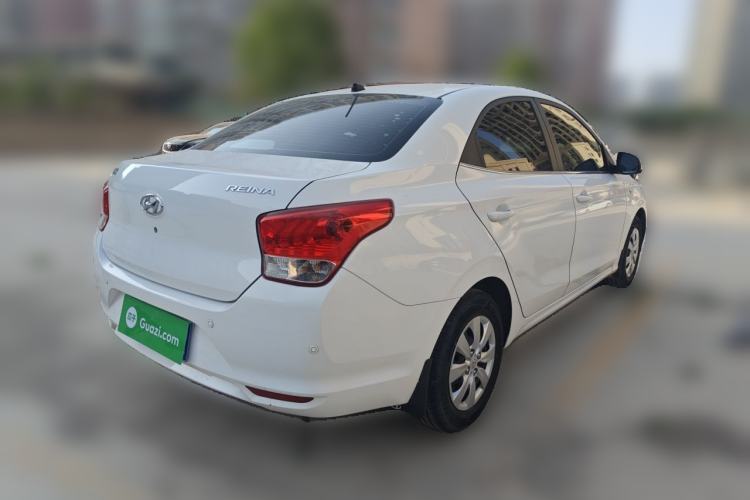 Used Hyundai Verna (older generation) 2020 1.4L Manual GL Refreshed Edition Rear Right 45 Deg