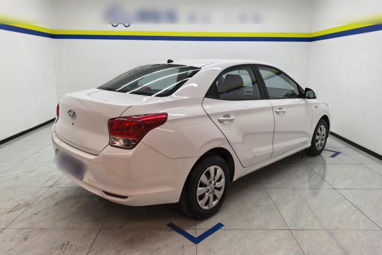 Used Hyundai Verna (older generation) 2020 1.4L Manual GL Refreshed Edition Rear Right 45 Deg
