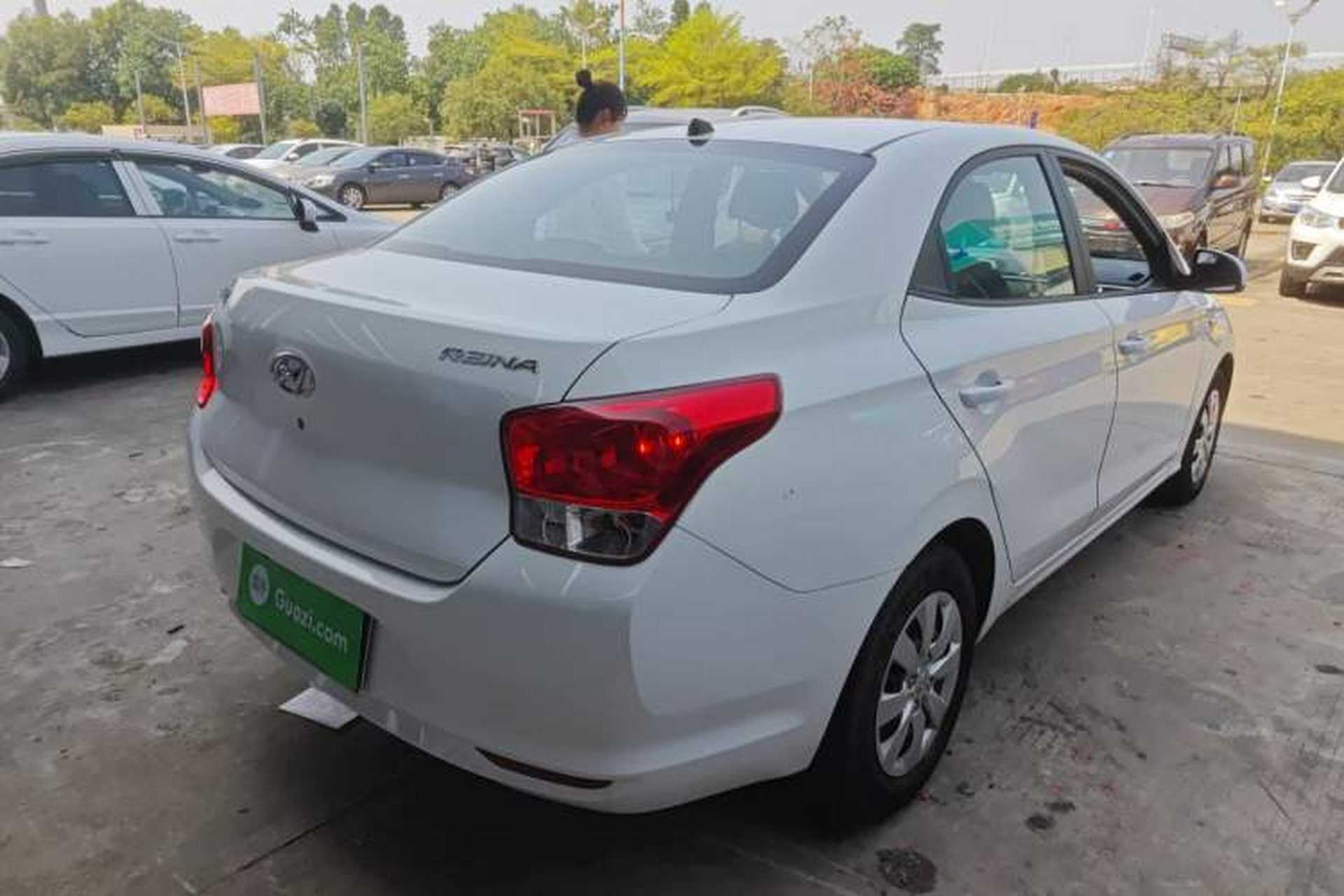 Used Hyundai Verna (older generation) 2020 1.4L Manual GL Refreshed Edition Rear Right 45 Deg