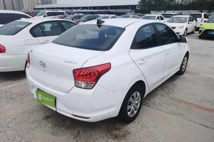 Used Hyundai Verna (older generation) 2020 1.4L Manual GL Refreshed Edition Rear Right 45 Deg