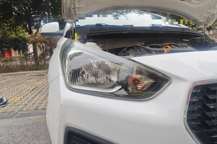Used Hyundai Verna (older generation) 2020 1.4L Manual GL Refreshed Edition Right Front Headlight