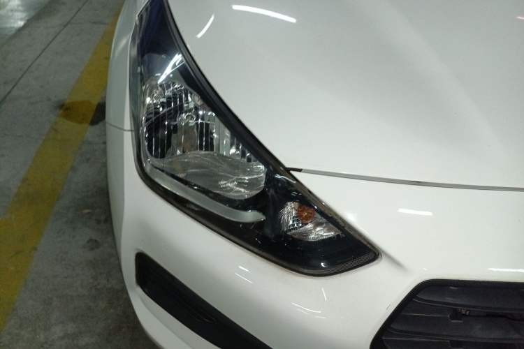 Used Hyundai Verna (older generation) 2020 1.4L Manual GL Refreshed Edition Right Front Headlight