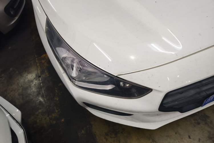 Used Hyundai Verna (older generation) 2020 1.4L Manual GL Refreshed Edition Right Front Headlight