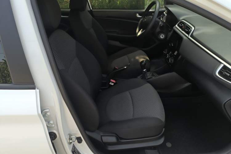 Used Hyundai Verna (older generation) 2020 1.4L Manual GL Refreshed Edition Right Front Seat