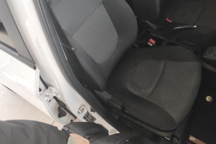 Used Hyundai Verna (older generation) 2020 1.4L Manual GL Refreshed Edition Right Front Seat