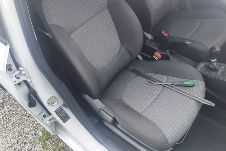 Used Hyundai Verna (older generation) 2020 1.4L Manual GL Refreshed Edition Right Front Seat
