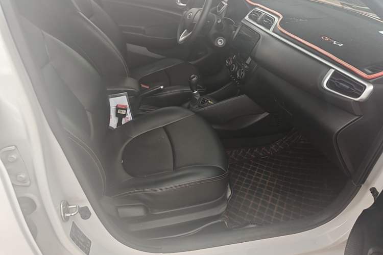 Used Hyundai Verna (older generation) 2020 1.4L Manual GL Refreshed Edition Right Front Seat