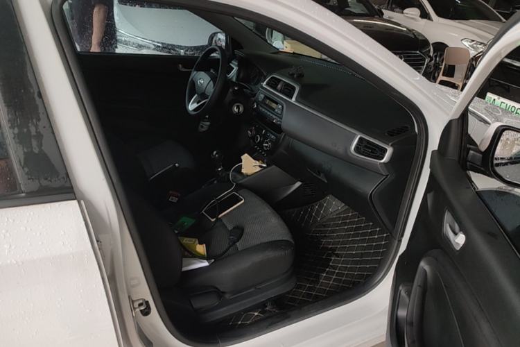 Used Hyundai Verna (older generation) 2020 1.4L Manual GL Refreshed Edition Right Front Seat