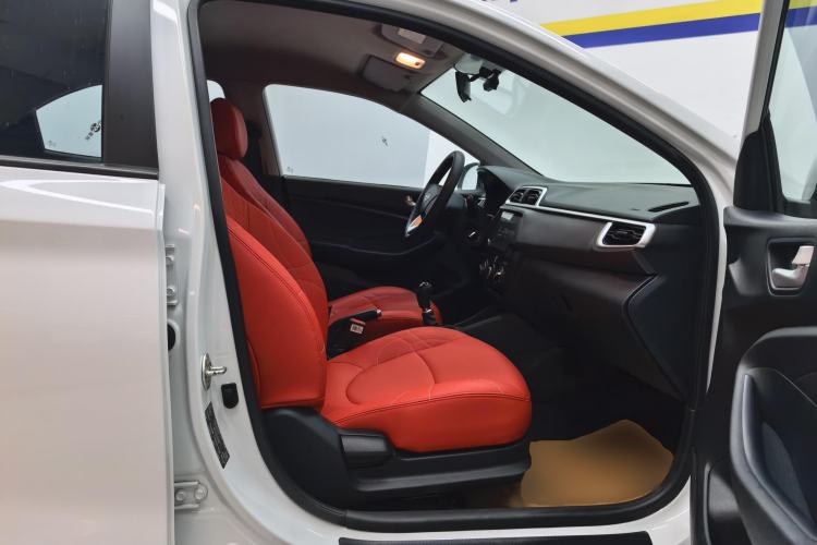 Used Hyundai Verna (older generation) 2020 1.4L Manual GL Refreshed Edition Right Front Seat