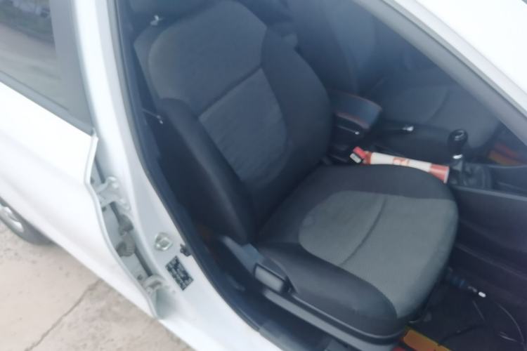 Used Hyundai Verna (older generation) 2020 1.4L Manual GL Refreshed Edition Right Front Seat