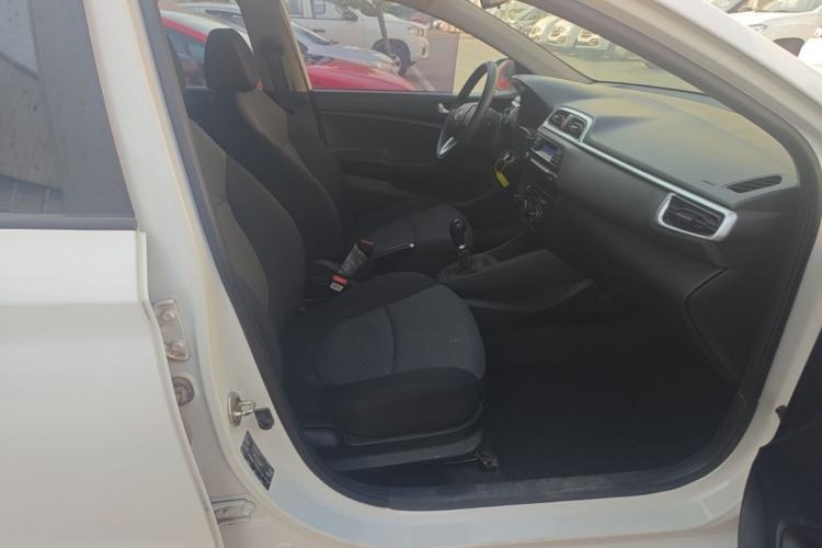 Used Hyundai Verna (older generation) 2020 1.4L Manual GL Refreshed Edition Right Front Seat